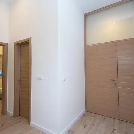 Apartment Flat *
