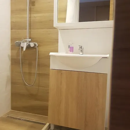 Flat Apartment *
