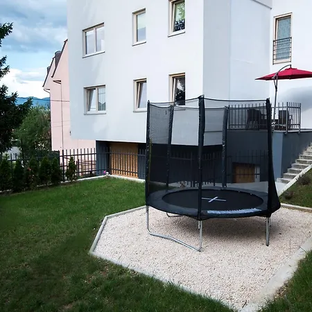 Flat Apartment *