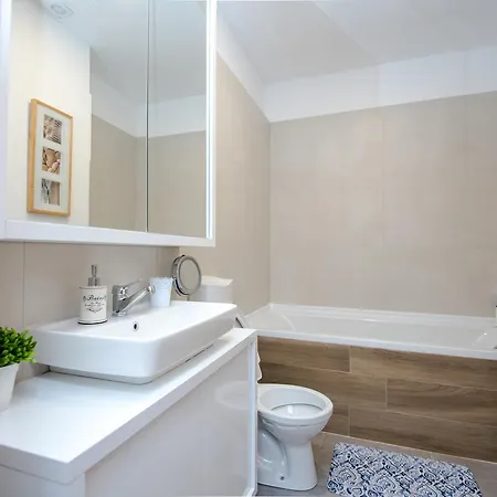 Apartment Flat *